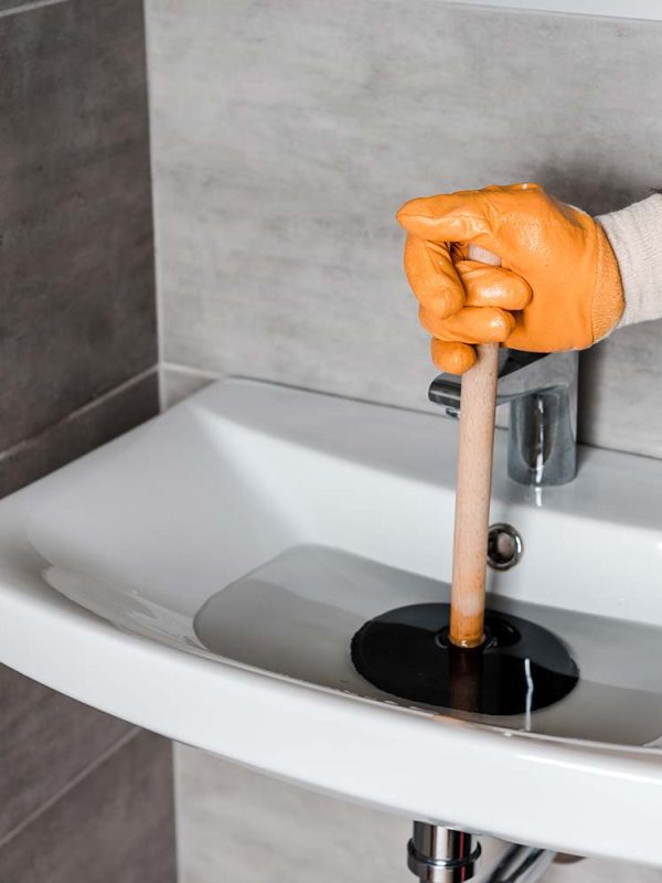 Emergency Plumber Liverpool blocked bathroom